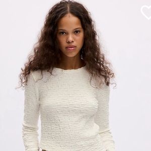 Gap long sleeve cropped pucker T-shirt